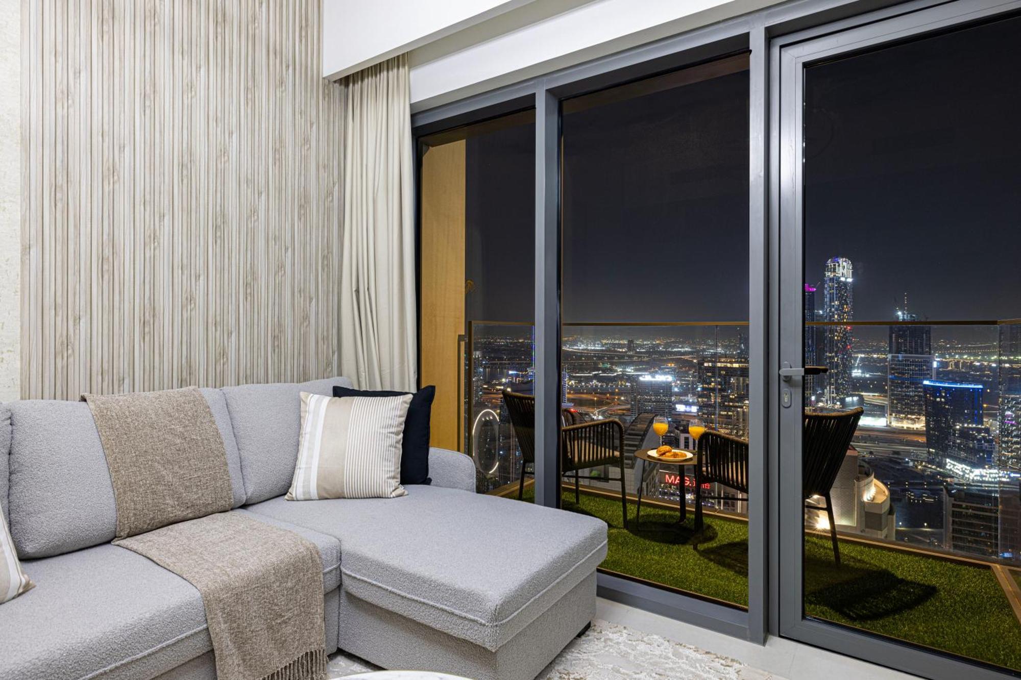 Smartstay At Burj Royale - Full Burj Khalifa View - Brand New Luxury Apartments Dubái Exterior foto