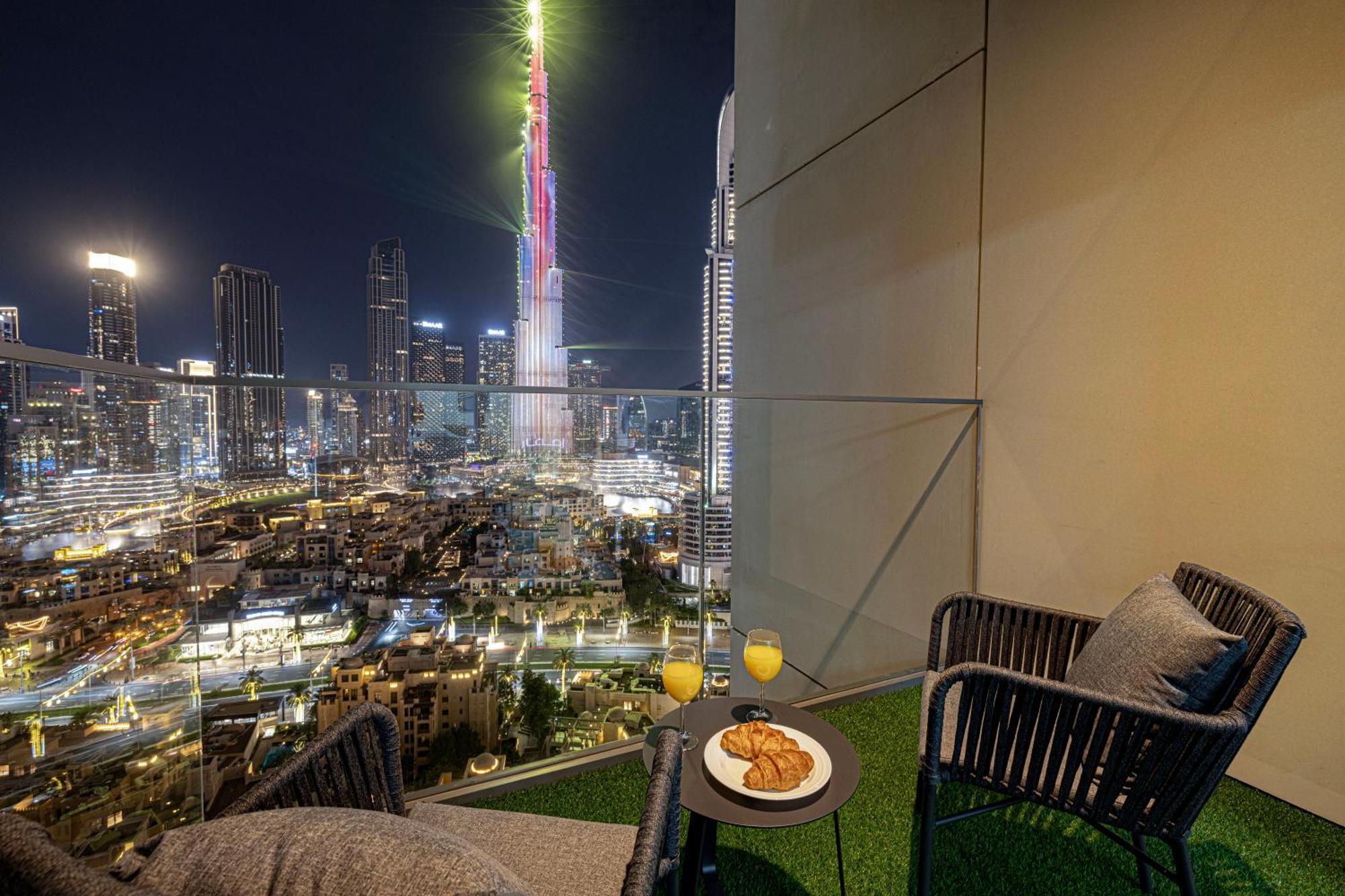 Smartstay At Burj Royale - Full Burj Khalifa View - Brand New Luxury Apartments Dubái Exterior foto